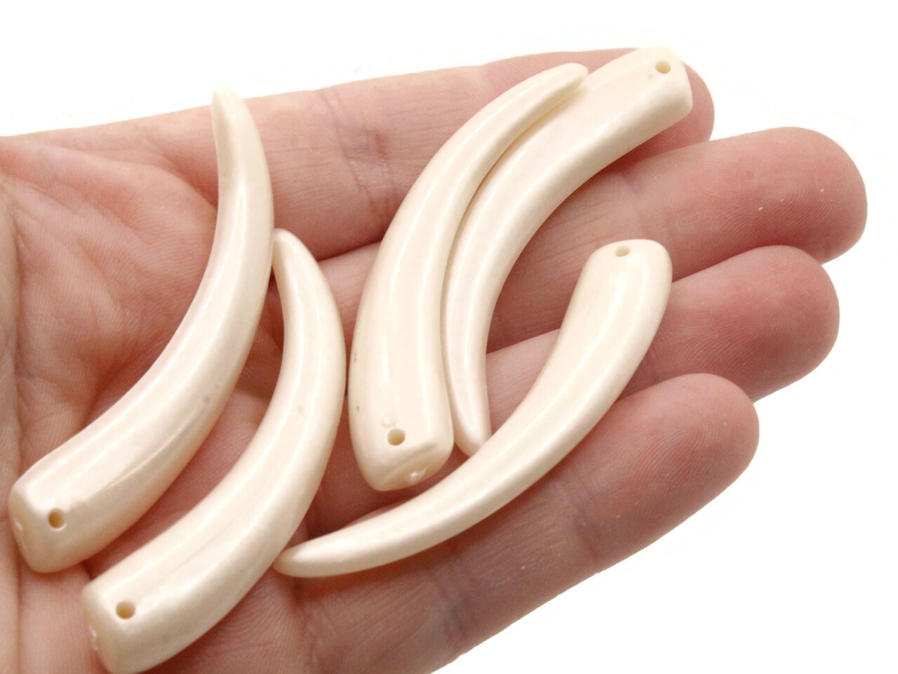 8 53mm Vintage Ivory Colored Pointy Tooth Beads Or Plastic Claw Beads